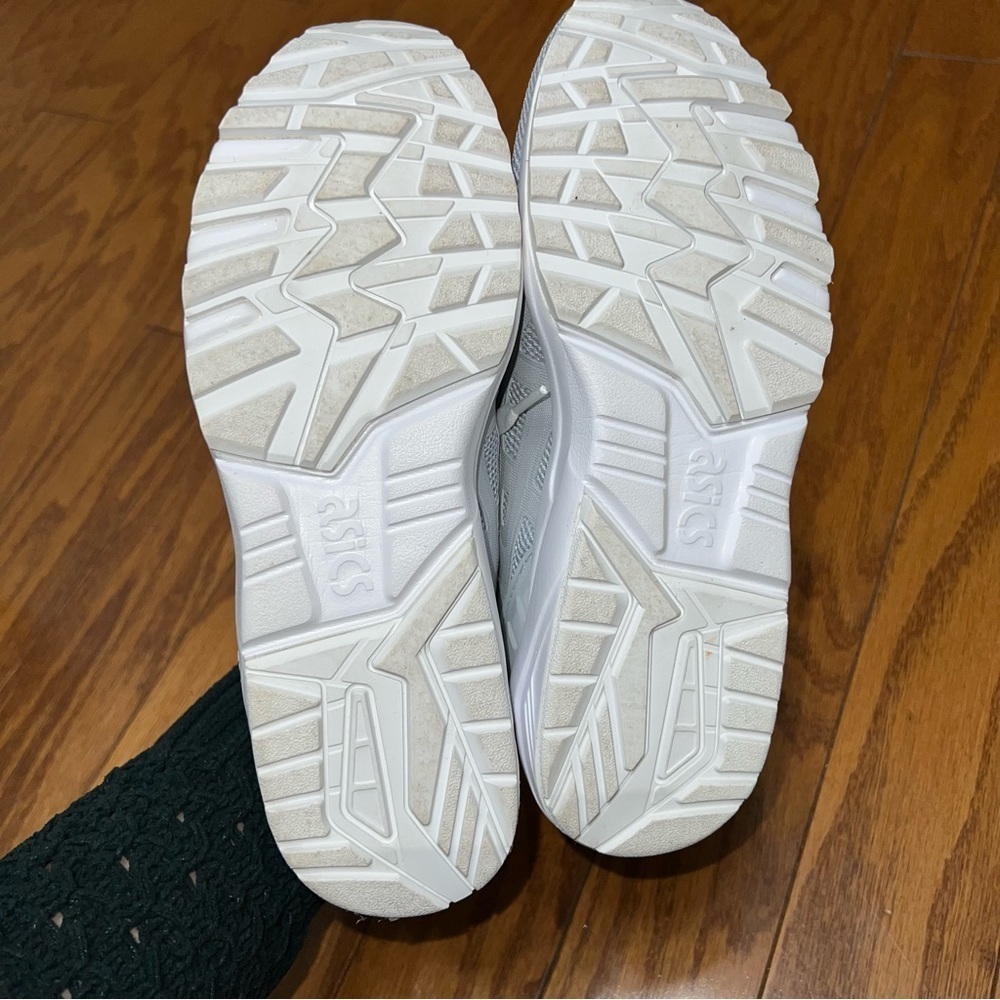 Asics Soft Gray Gel-Kayano Trainer Evo Fashion Athletic Sneakers Size 7.5 - Picture 11 of 15